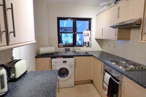 3 Abbey Walk, Great Missenden, HP16 0AY
