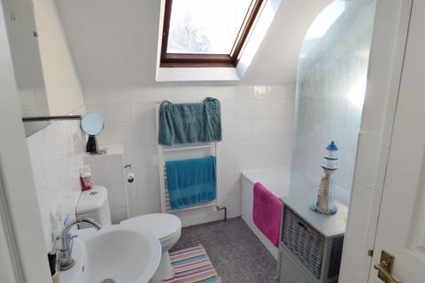 3 Abbey Walk, Great Missenden, HP16 0AY