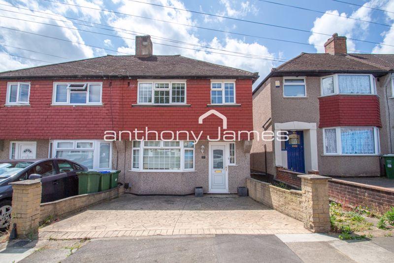 Ridgeway West, Sidcup DA15 3 bed semidetached house £1,800 pcm (£415 pw)