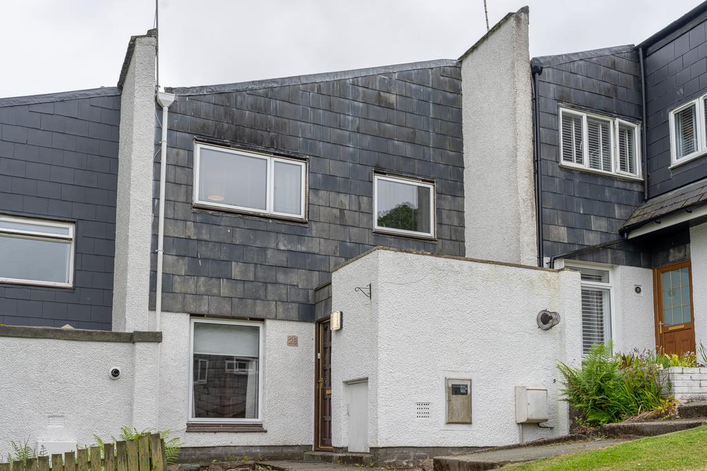 Easter Livilands, Stirling FK7 3 bed terraced house £179,500