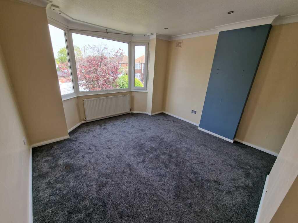Douglas Crescent, Dunstable, Bedfordshire Studio £550 pcm (£127 pw)