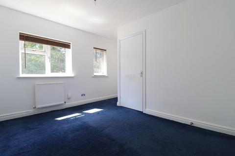 2 Keeble Close, Luton, LU2 9RT