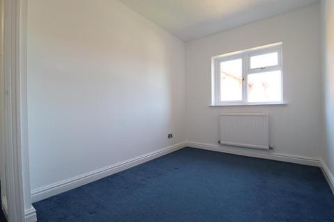 2 Keeble Close, Luton, LU2 9RT