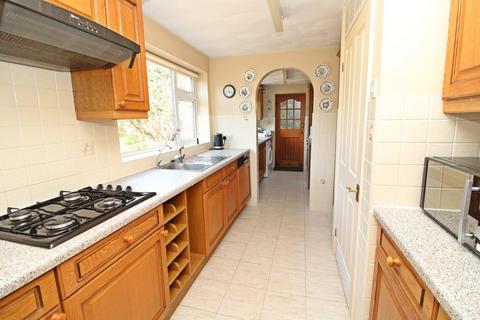 9 Thornton Dene, Beckenham, BR3 3ND