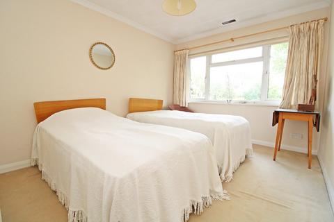 9 Thornton Dene, Beckenham, BR3 3ND