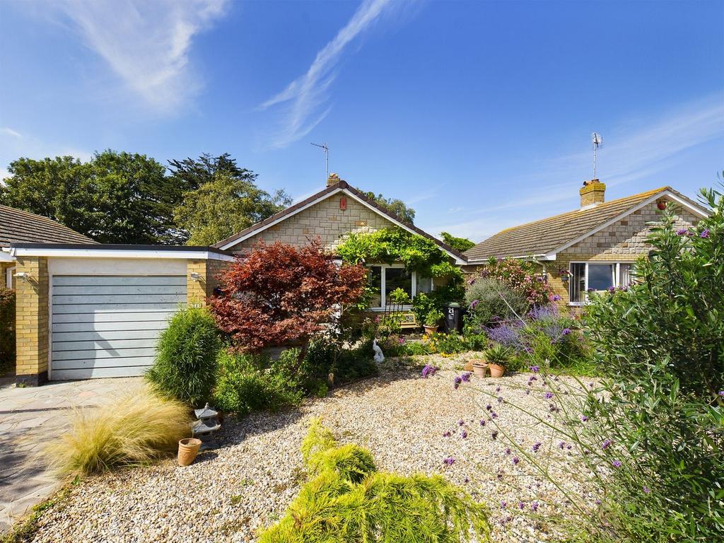 Grenville Way, Broadstairs, CT10 3 bed detached bungalow £465,000