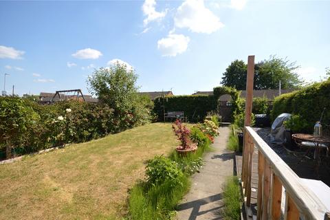 3 Leasowe Garth, Leeds, LS10 2HX