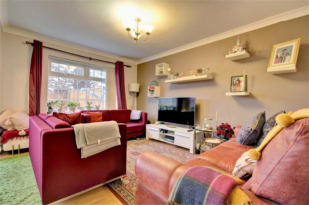 March Way, Coventry 3 bed semidetached house to rent £925 pcm (£213 pw)