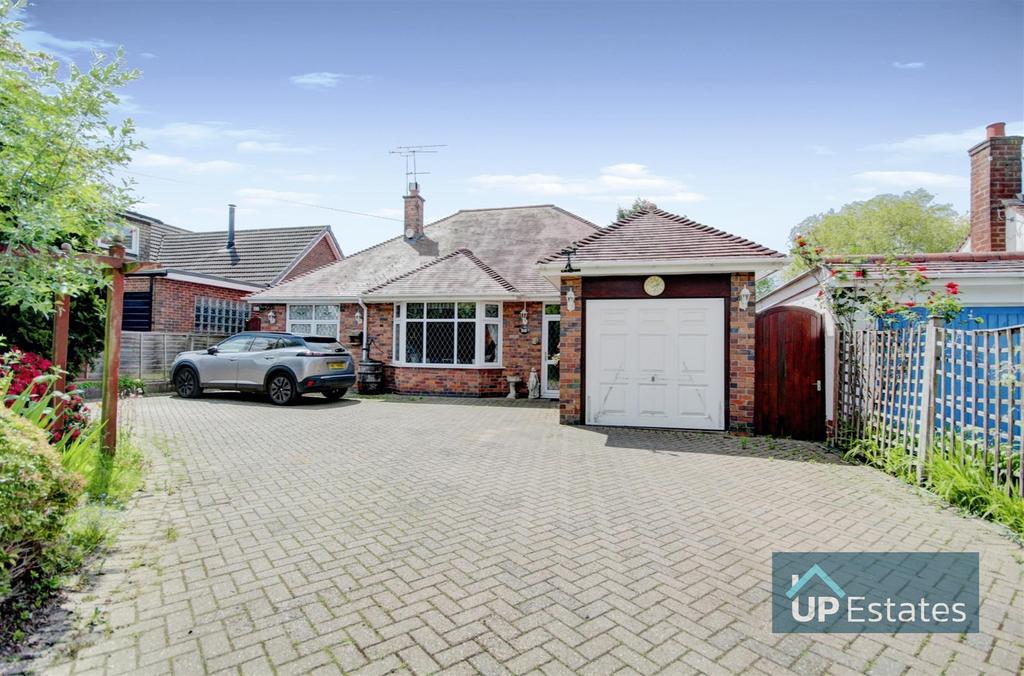 Weston Lane, Bulkington, Bedworth 3 bed detached bungalow for sale £395,000
