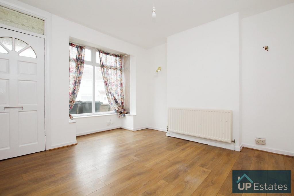 Tomkinson Road, Nuneaton 3 bed terraced house £160,000