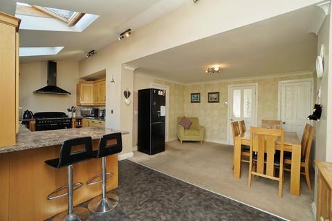 3 bedroom house for sale, Sycamore Close, Haxby, York. YO32 2ZX