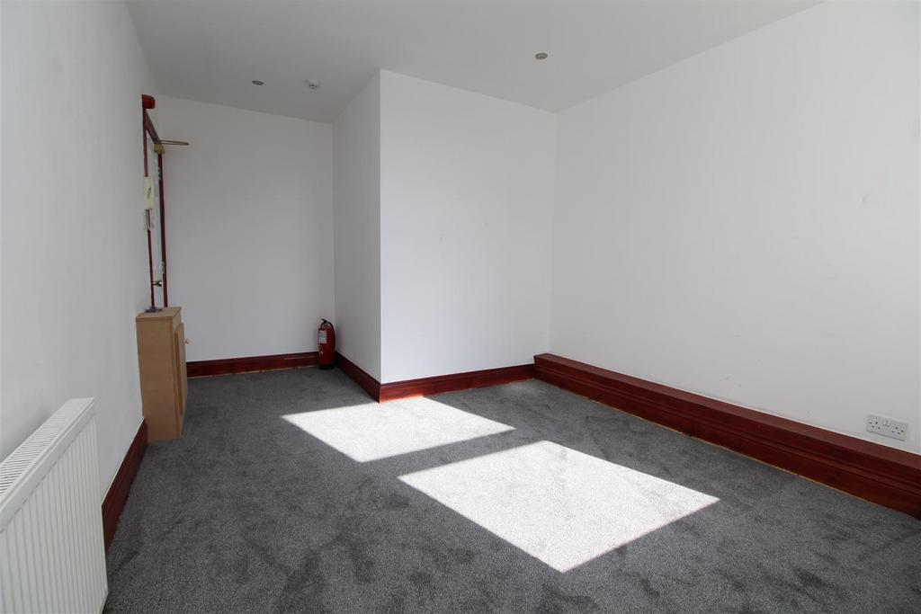59 Osborne Road, Blackpool Property to rent £385 pcm (£89 pw)
