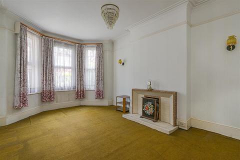 37 Braemar Avenue, London, SW19 8AY