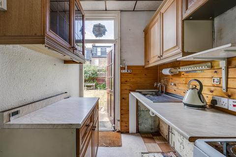 37 Braemar Avenue, London, SW19 8AY