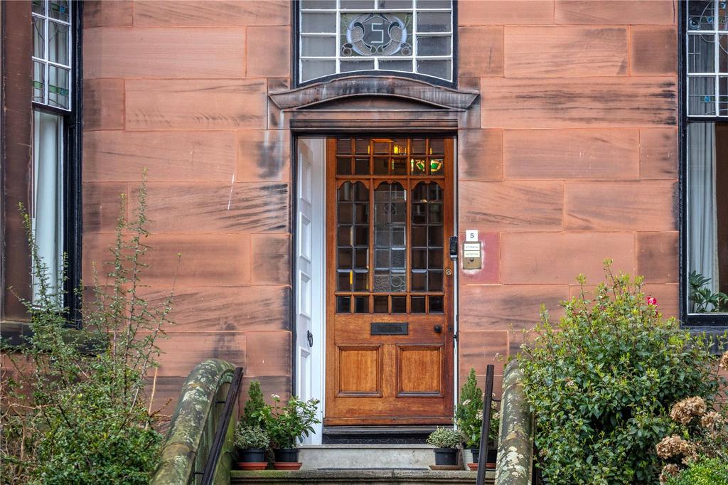 Beaumont Gate, Glasgow, G12 5 bed terraced house for sale £735,000