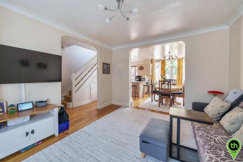 4 bedroom semi-detached house for sale - Mount Grove, Edgware