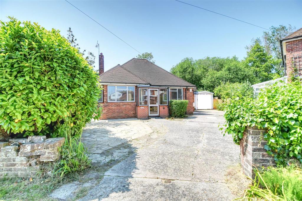 Willingdon Avenue, BexhillOnSea 3 bed detached bungalow for sale £