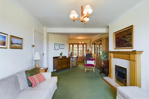 12 The Ruffetts, South Croydon, CR2 7LQ