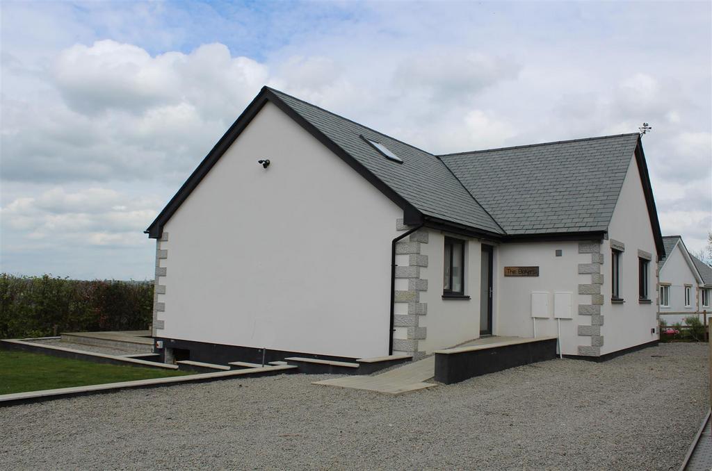 Coxpark, Gunnislake 4 bed bungalow to rent £1,300 pcm (£300 pw)