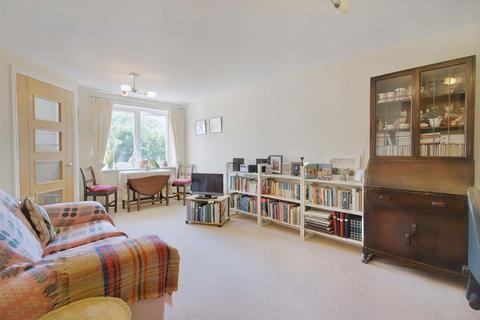 1 bedroom apartment for sale, Thomas Court, Marlborough Road, Cardiff, Glamorgan, CF23 5EZ