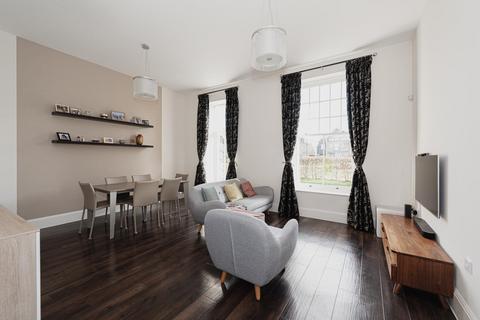 4, Chestnut House Acer Close, Epsom, KT19 8GN