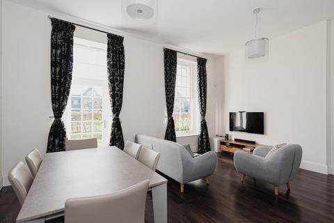 4, Chestnut House Acer Close, Epsom, KT19 8GN
