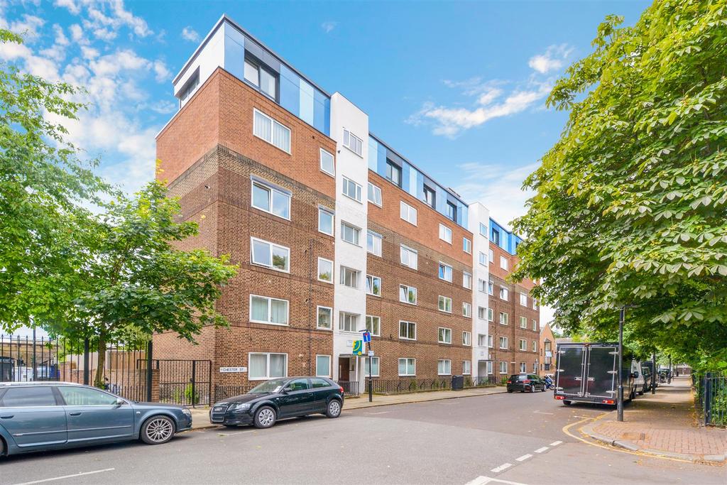 Barwell House, Menotti Street, London 1 bed flat £1,750 pcm (£404 pw)
