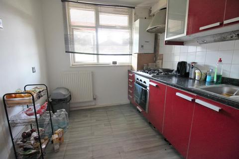 42 Goldcrest Close, London, SE28 8HZ