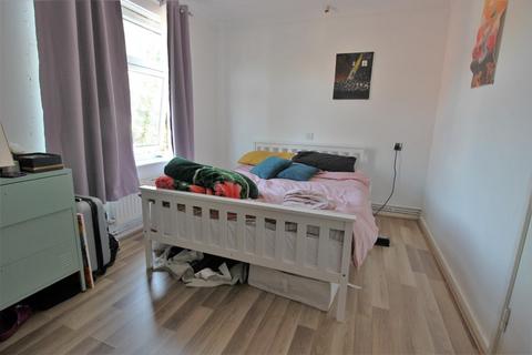 42 Goldcrest Close, London, SE28 8HZ
