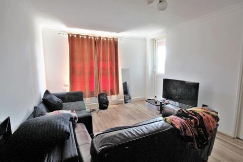 42 Goldcrest Close, London, SE28 8HZ