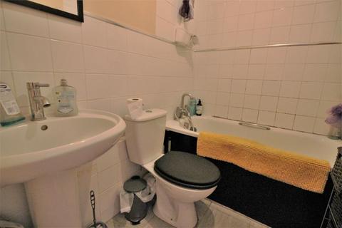 42 Goldcrest Close, London, SE28 8HZ
