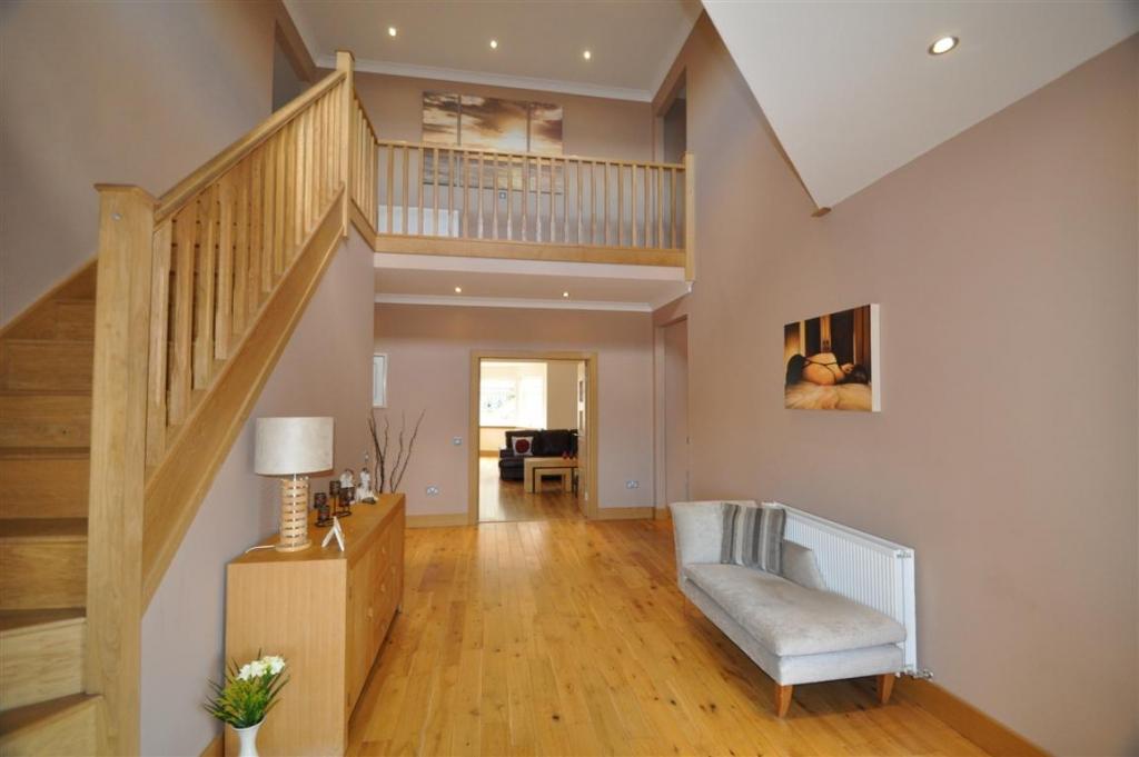 52 Castlepark Drive, Fairlie, KA29 0DG 5 bed detached house £499,000