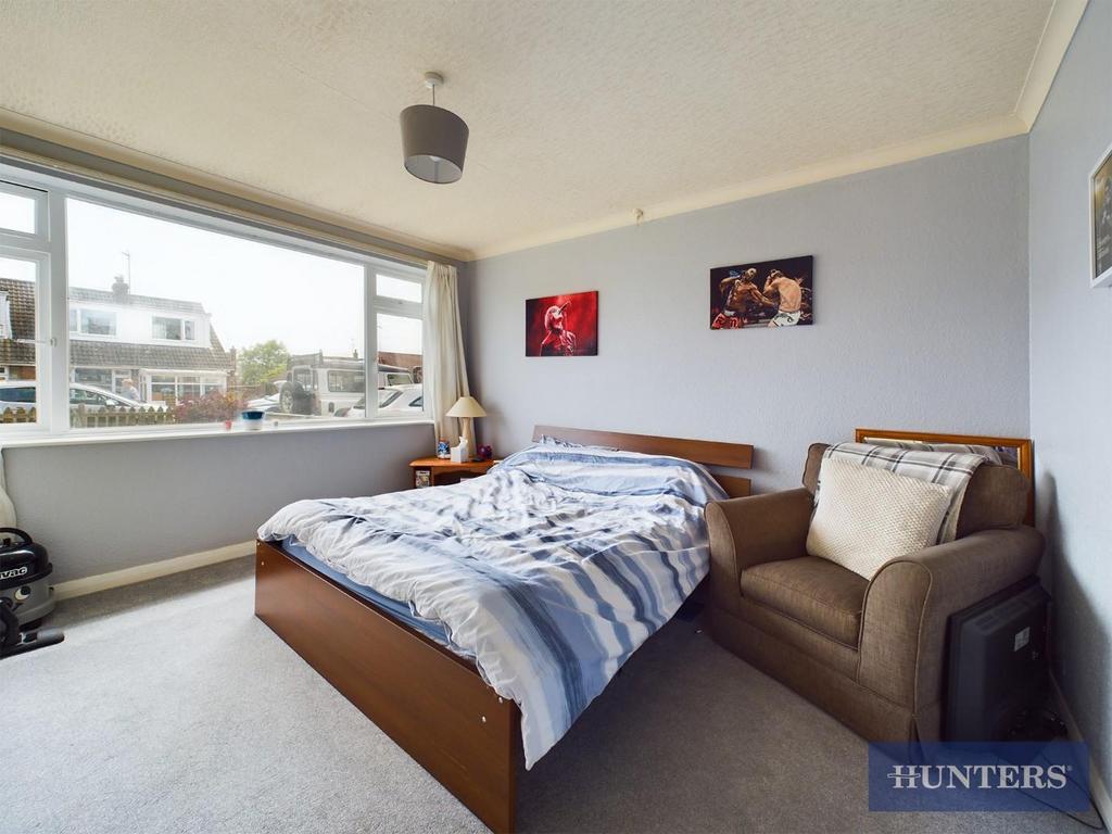 Bed 2.jpg