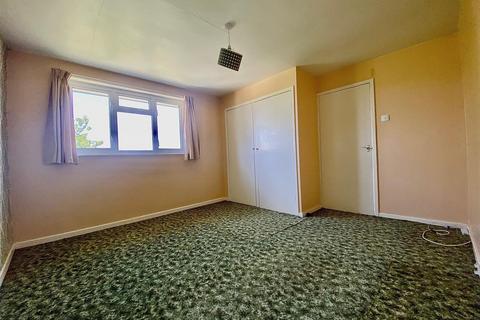 27 Boothroyd Drive, Huddersfield, HD4 5QH