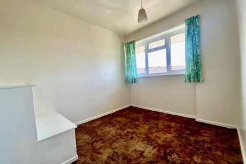 27 Boothroyd Drive, Huddersfield, HD4 5QH