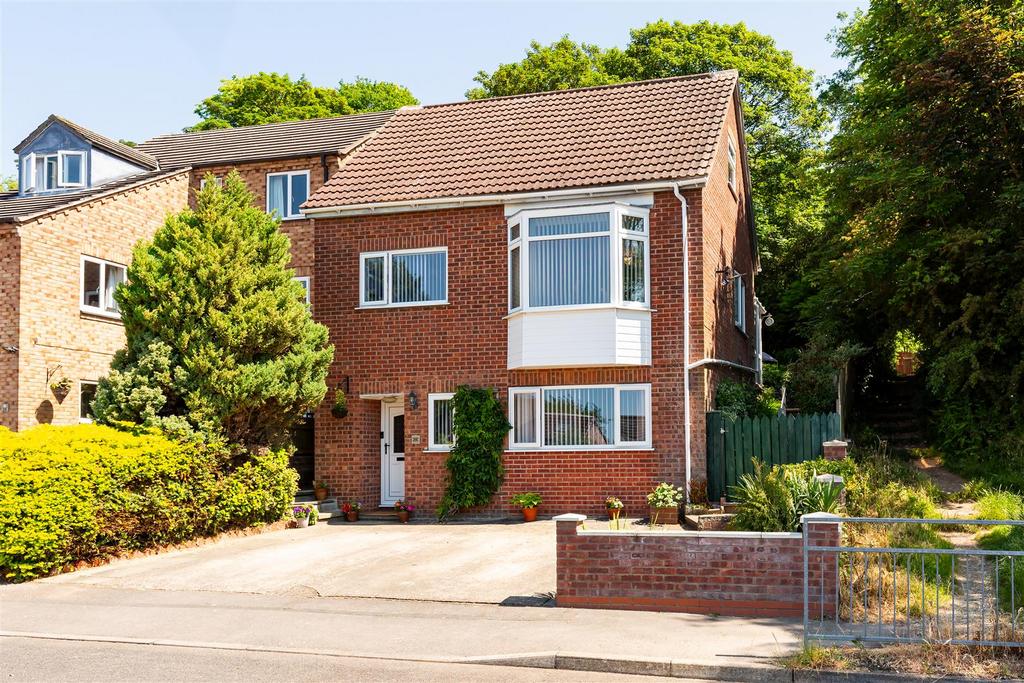 St. Helens Road, Pocklington, York 5 bed detached house £415,000