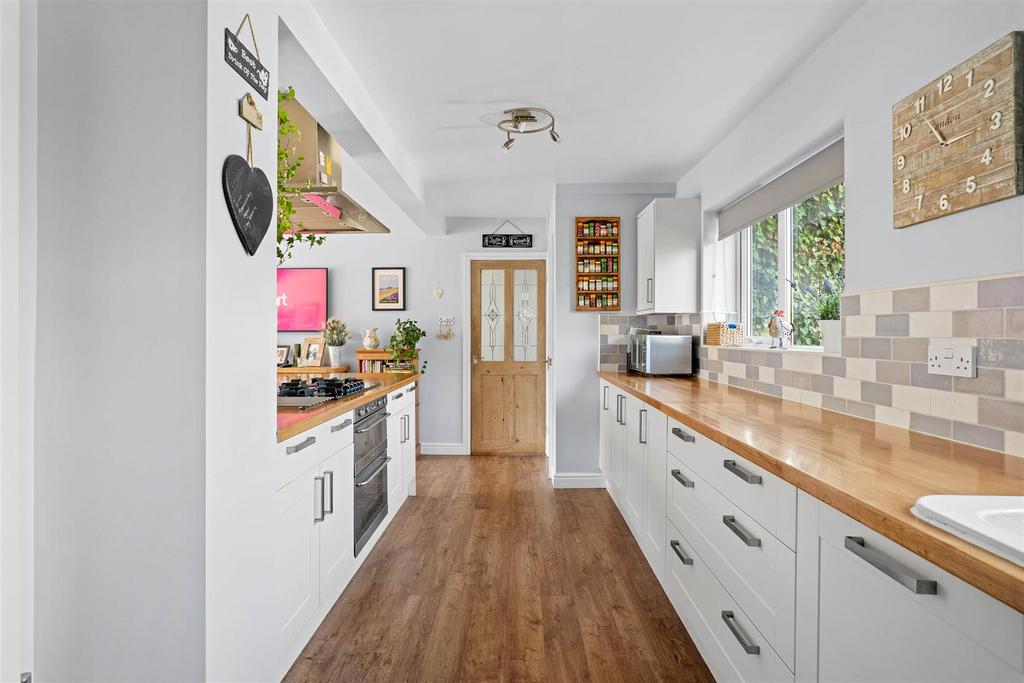 12 Upper Ferry Lane   kitchen.jpg