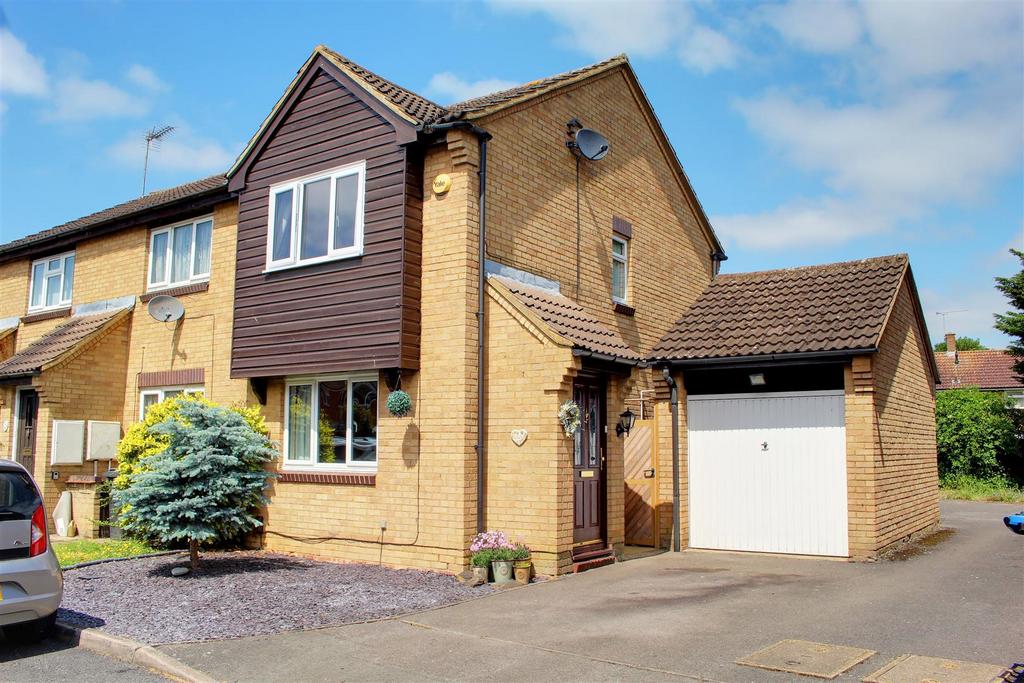 Vincenzo Close, Welham Green AL9 2 bed end of terrace house for sale