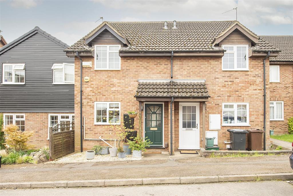 Aldbury Close, St. Albans 2 bed terraced house £485,000