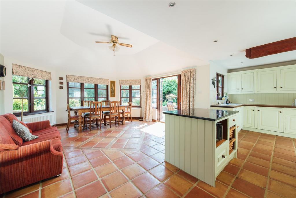 5 The Pastures, Upper Stondon-11.jpg