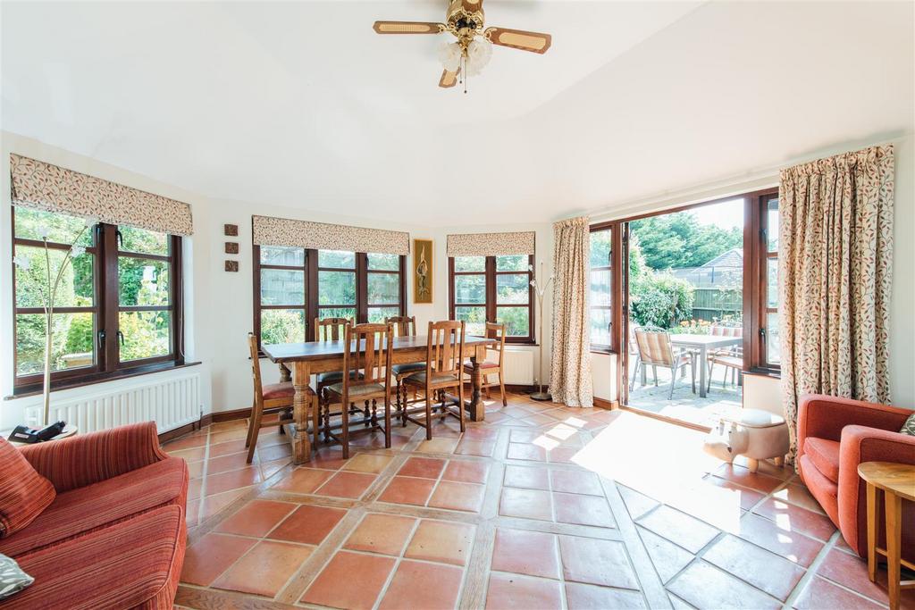 5 The Pastures, Upper Stondon-13.jpg