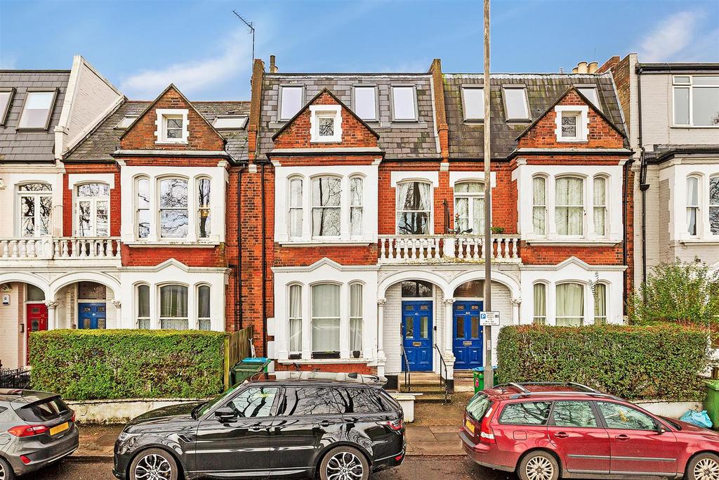 Rocks Lane, Barnes, SW13 2 bed flat to rent £2,000 pcm (£462 pw)