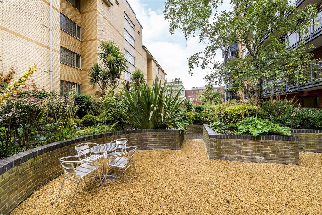 Courtyard.jpg