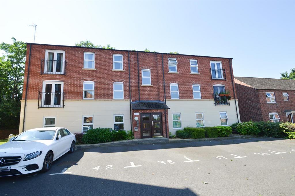 Wilfred Owen Close, Underdale Road... 2 bed apartment £130,000