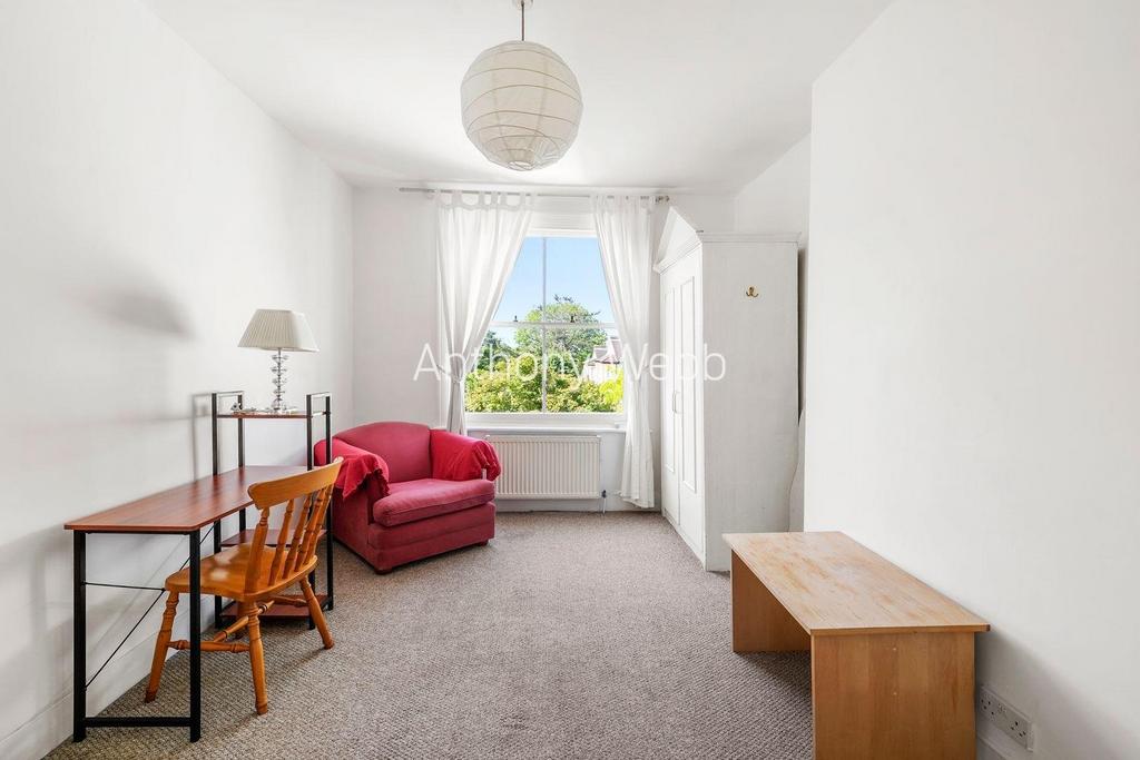29 Fox Lane - nll AOq8q Doka En1j KFt B.jpg