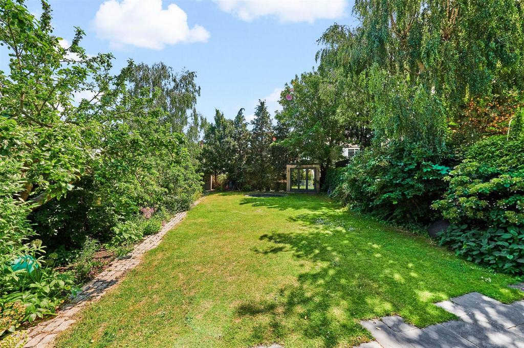 Garden 2.jpg