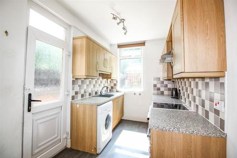 35 Cemetery Road, Wombwell, Barnsley, S73 8HZ