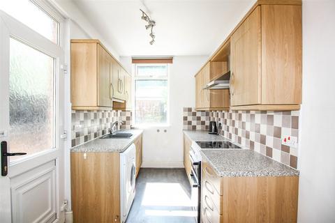 35 Cemetery Road, Wombwell, Barnsley, S73 8HZ