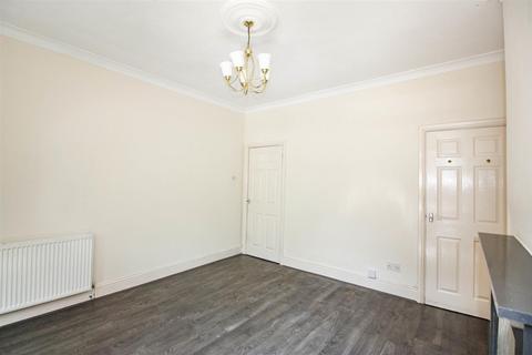 35 Cemetery Road, Wombwell, Barnsley, S73 8HZ