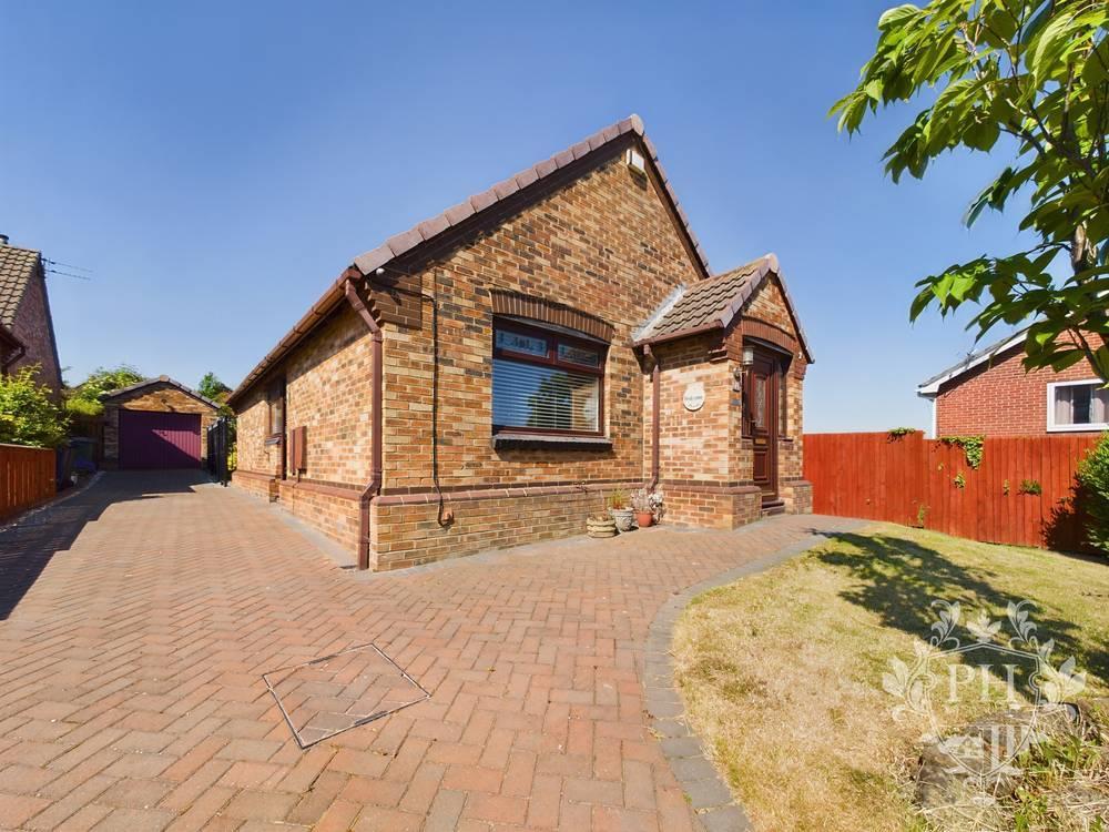 Stonegate, Eston, Middlesbrough 2 bed detached bungalow for sale £179,995